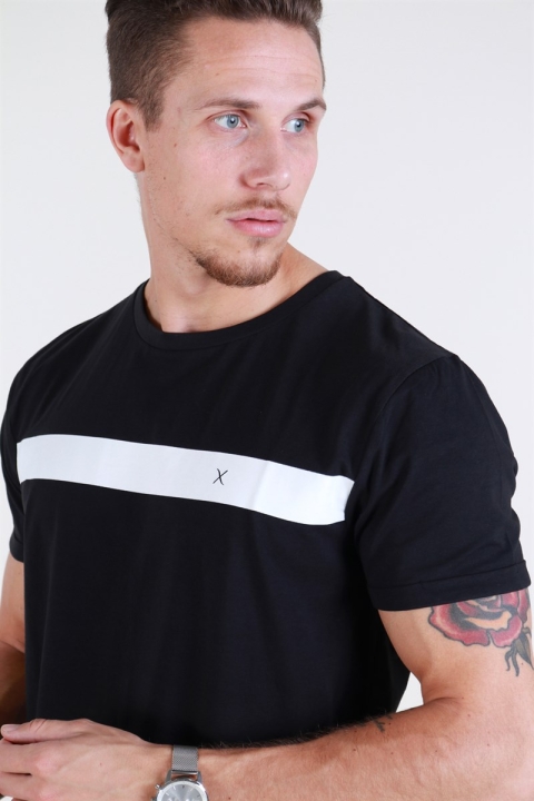 Clean Cut Axel Logo T-skjorte S/S Black