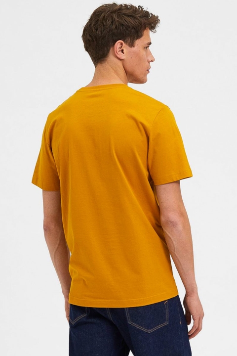 Selected SLHNORMAN SS O-NECK TEE W NOOS Chai Tea