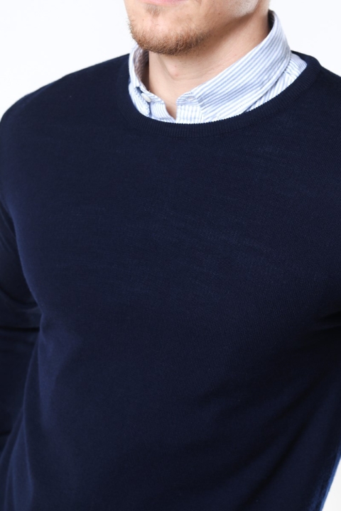 Clean Cut Copenhagen Merino Wool Crew Strikke Navy