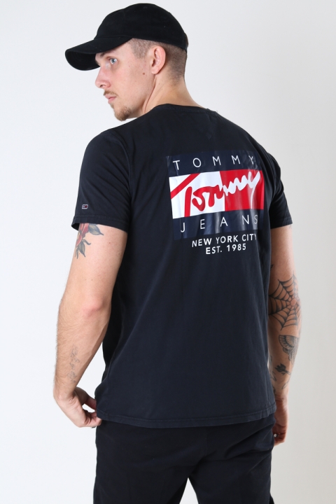 TOMMY JEANS TJM VINTAGE FLAG SIGNATURE TEE Black