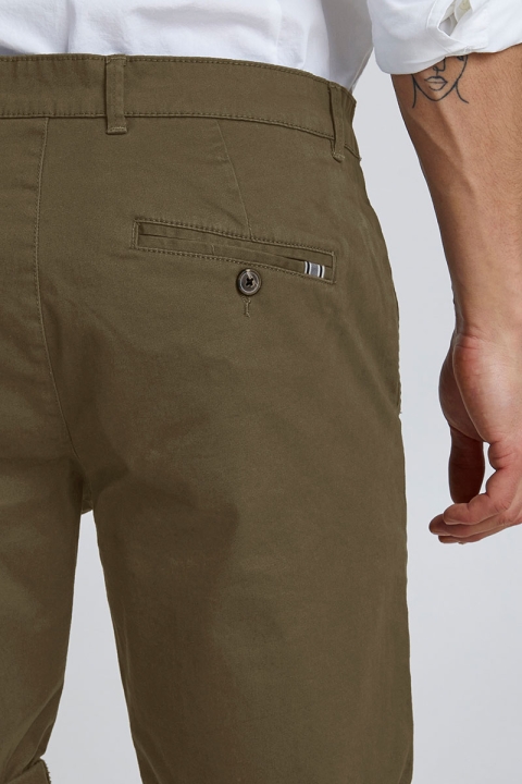 Solid Rockcliffe Shorts Dusty Olive