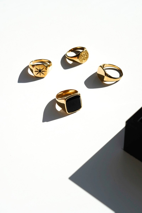 Northern Legacy Oversize Black Onyx Ring Gold