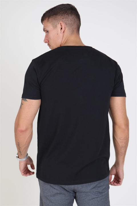 Clean Cut Hugo T-skjorte Black