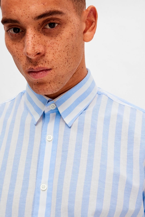 Selected SLHSLIMNEW-LINEN SHIRT SS CLASSIC Cashmere Blue Stripes
