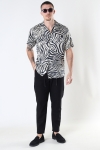 ONLY & SONS ONSZEBRA LIFE SS AOP REG SHIRT Pelican